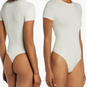 Skims t-shirt bodysuit